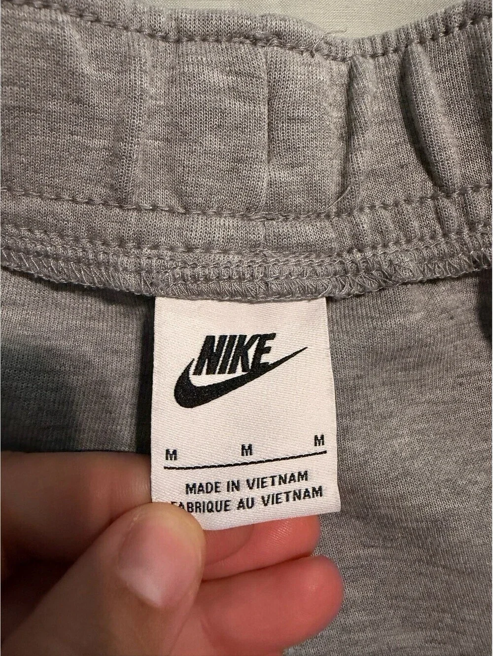 Nike Tech Fleece Jogger Pants Mens Medium Heather Gray Tapered Leg Slim Fit Sz M